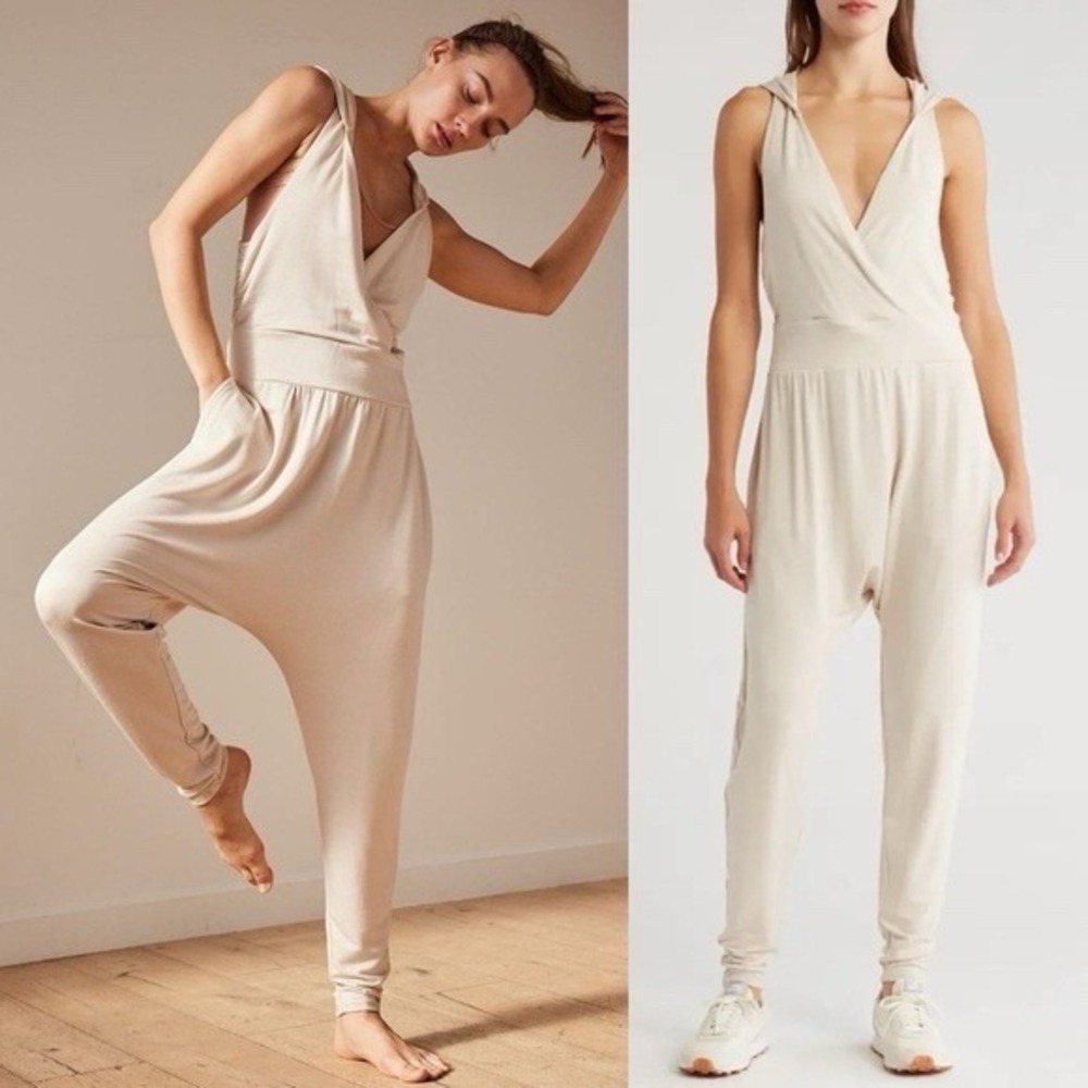 NEW FREE PEOPLE FP MOVEMENT BAMBOO BEIGE SECOND CHANCE ONE PIECE JUMPSUIT SZ XS